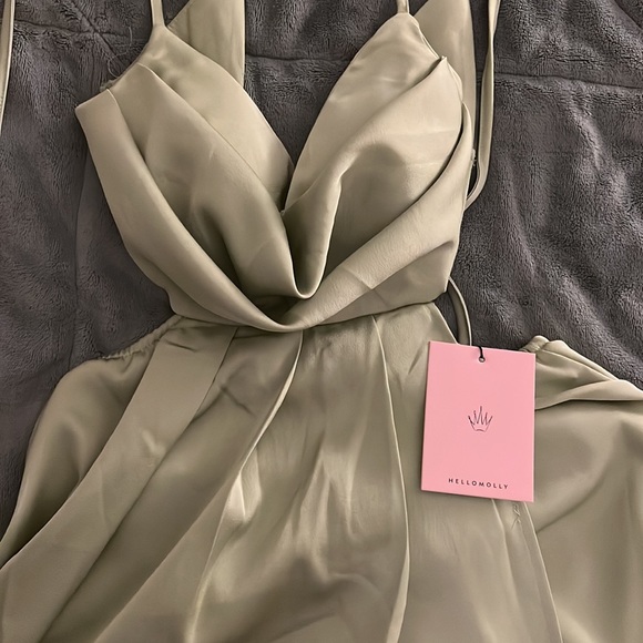 BRAND NEW midi dress - Picture 2 of 3